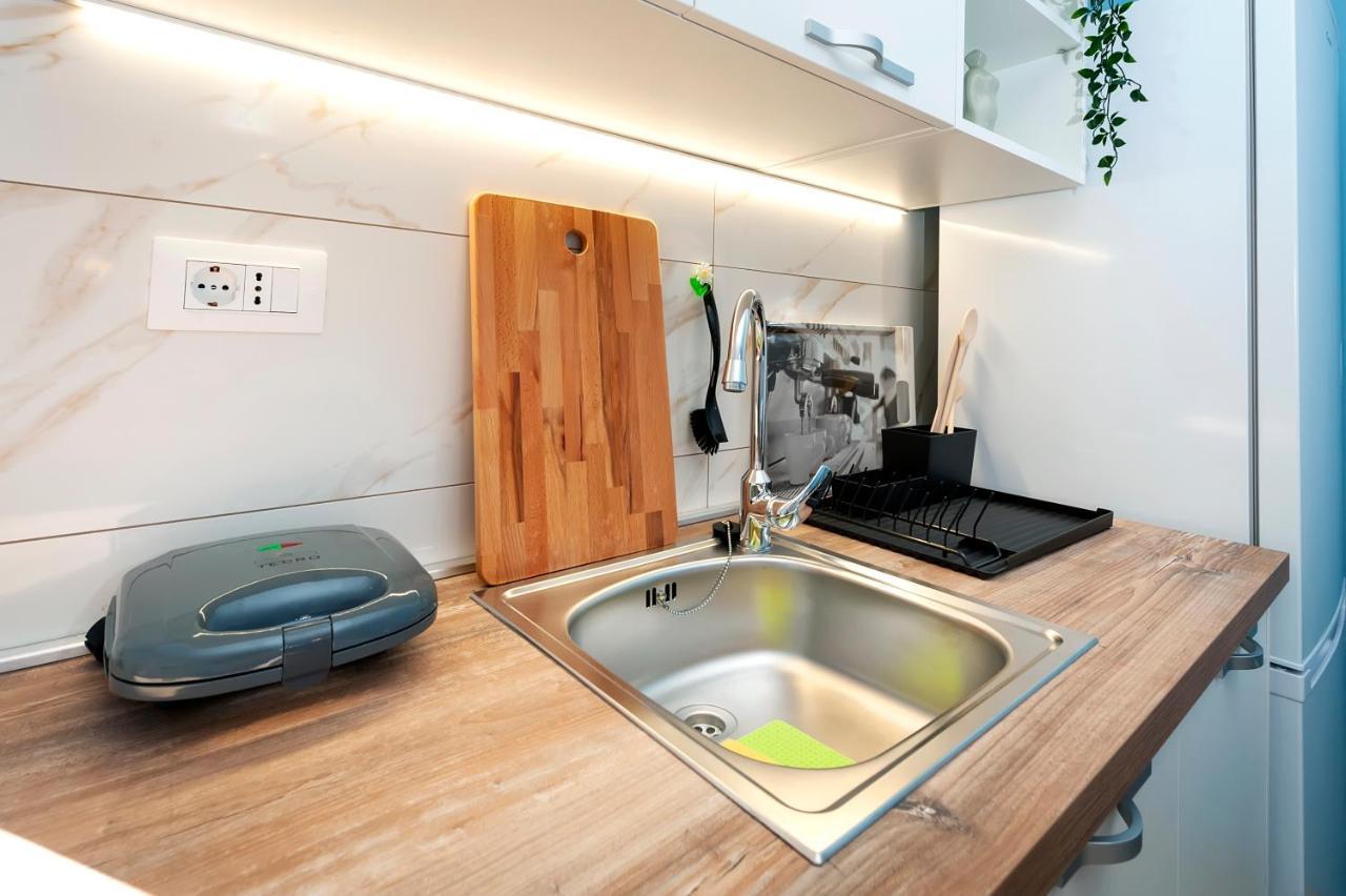 Otto Apartment With Sea View And Parking Rovinj Exterior foto