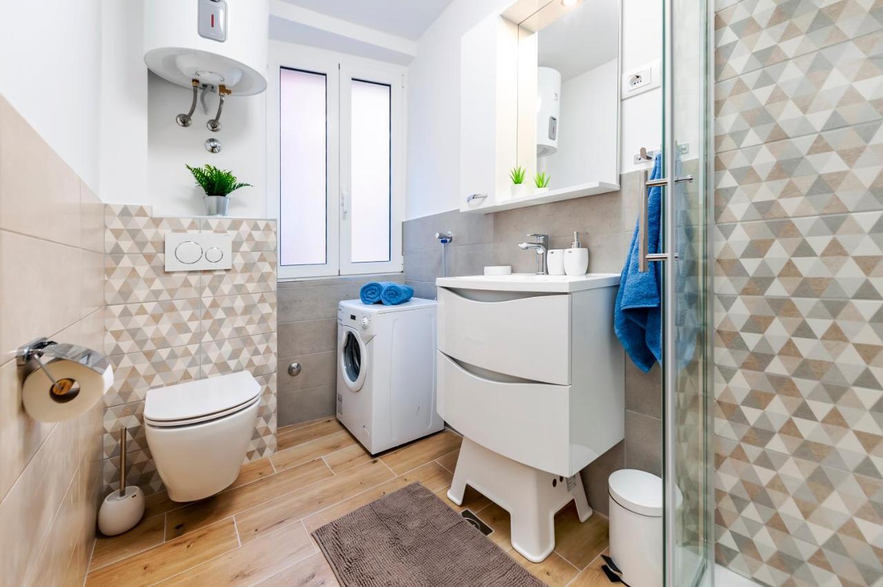 Otto Apartment With Sea View And Parking Rovinj Exterior foto