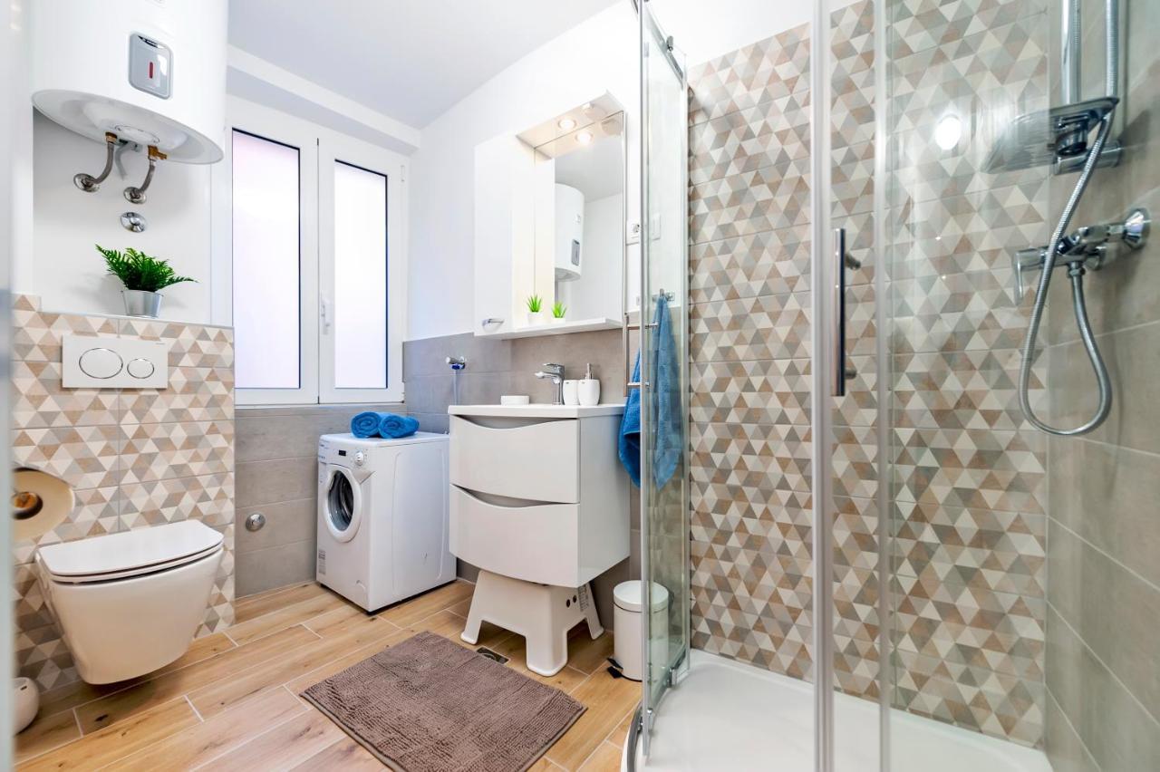 Otto Apartment With Sea View And Parking Rovinj Exterior foto
