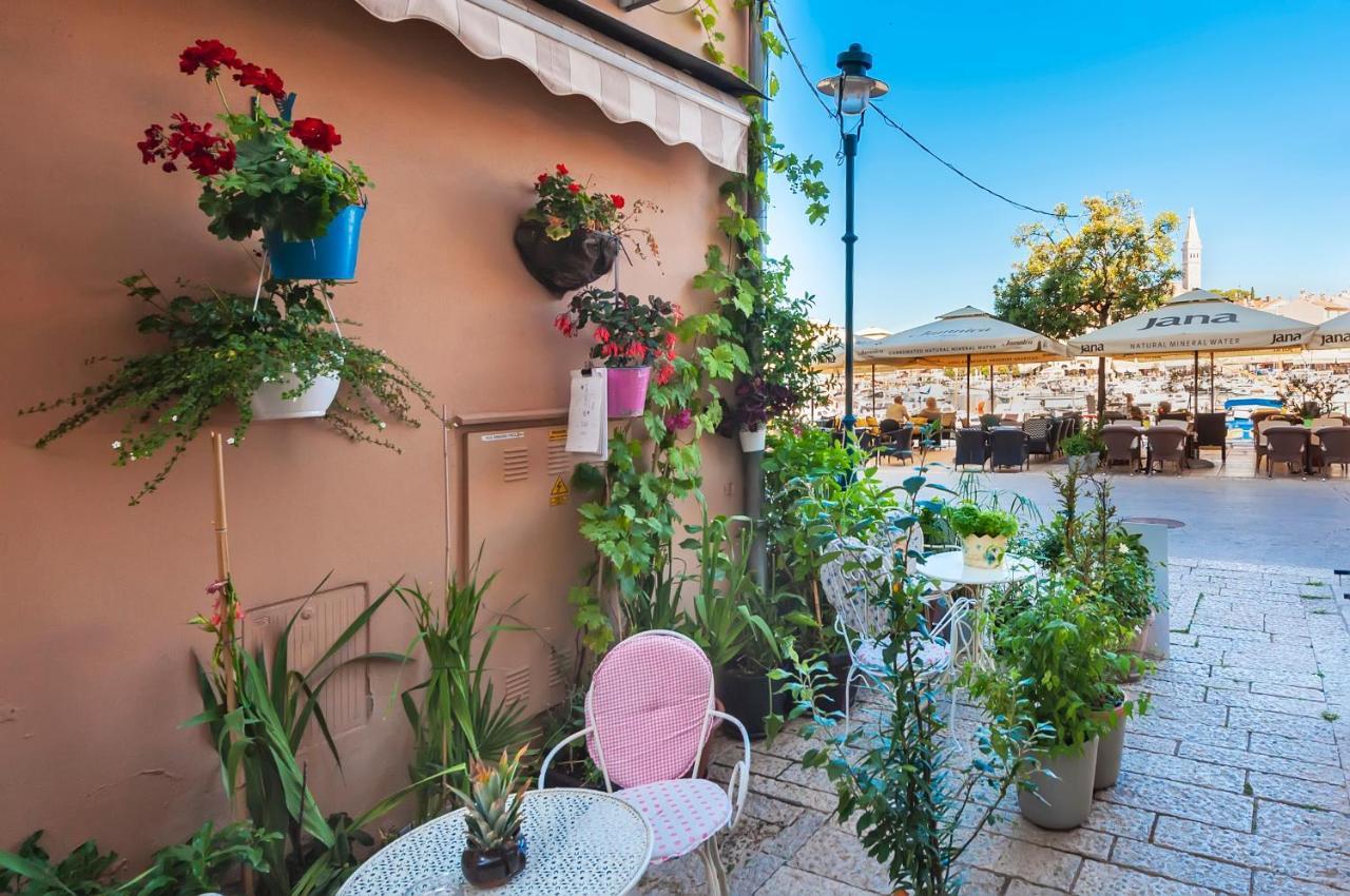 Otto Apartment With Sea View And Parking Rovinj Exterior foto
